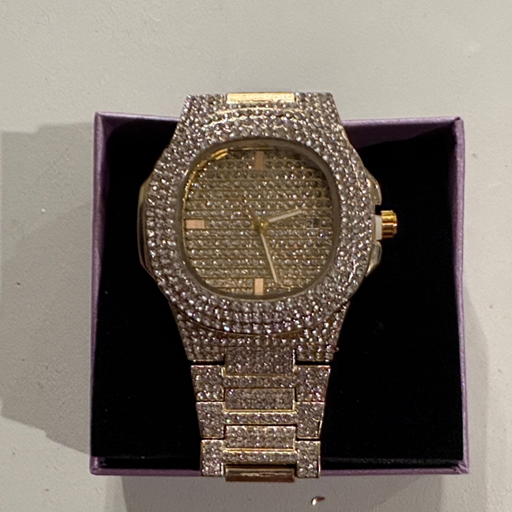 Gold And Silver DiamondEncrusted Watch Gold And Silver DiamondEncrusted Watch